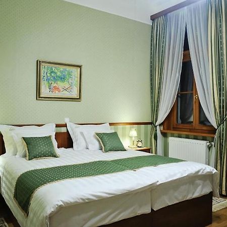 Szekszárd Szálló Exterior foto