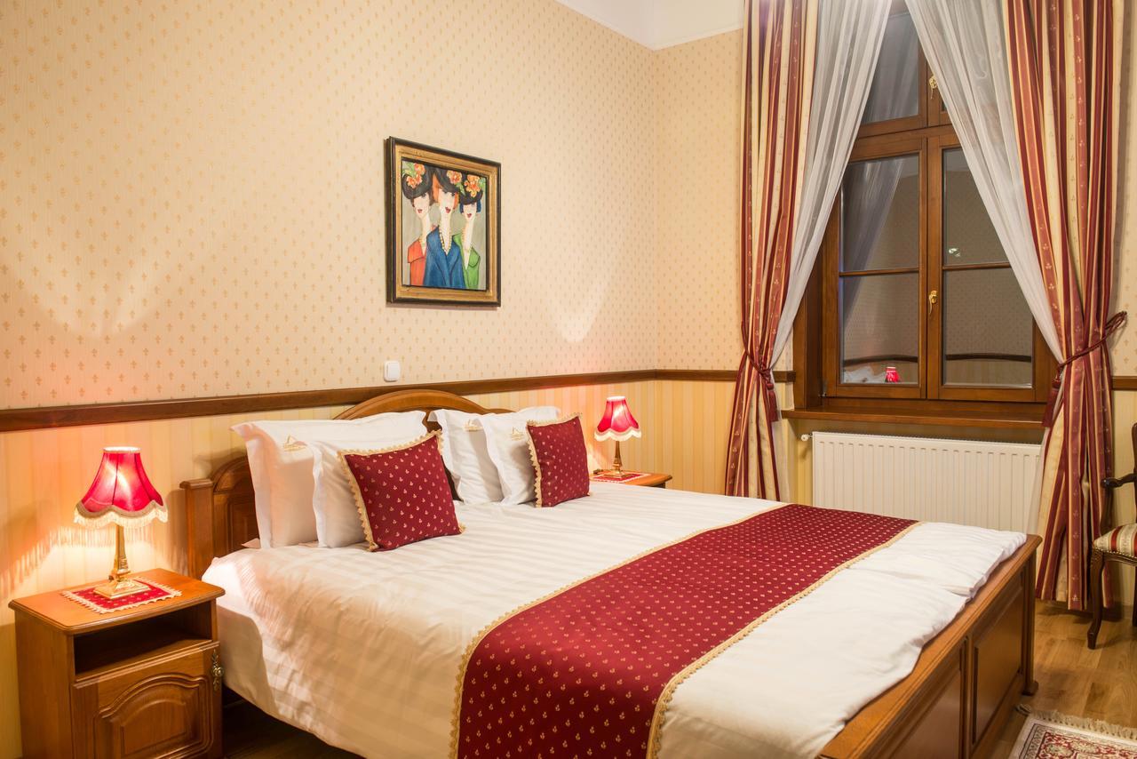 Szekszárd Szálló Exterior foto